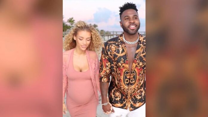 Jason Derulo and girlfriend Jena Frumes are expecting their first child.