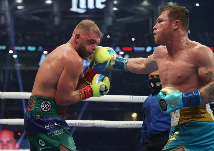Billy Joe Saunders rushed to hospital with gruesome eye injury after Canelo loss