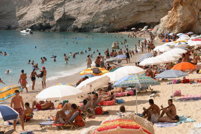 Holiday islands in Spain and Greece 'will be kept off green list'