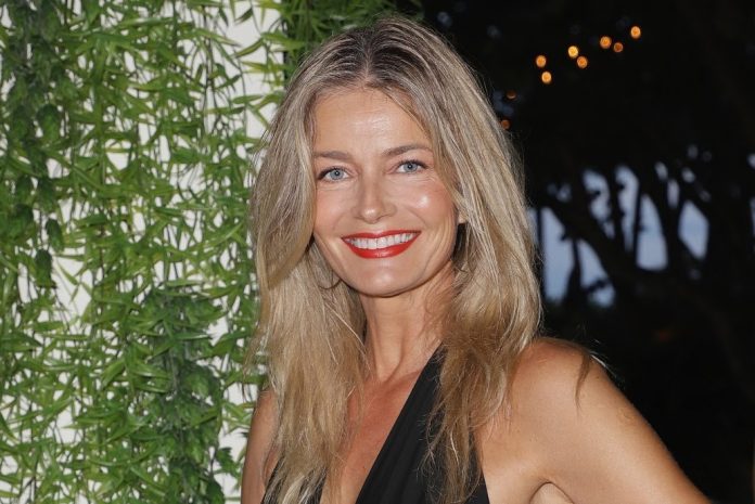 Paulina Porizkova reveals that her nude Vogue cover was 'unretouched'!!!