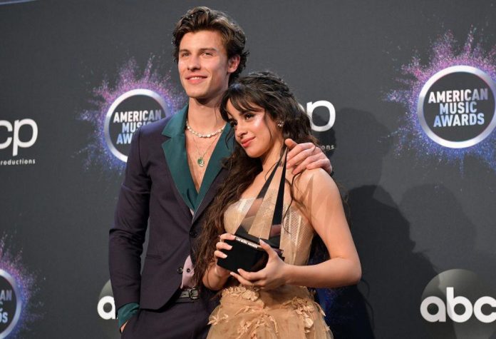 Camila Cabello flaunts bends on Miami Sea Shore with Shawn Mendes!!!