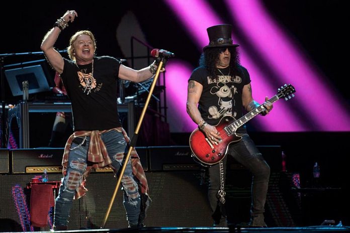 Guns N' Roses, Foo Fighters will be making an Epic Return to the Stage!