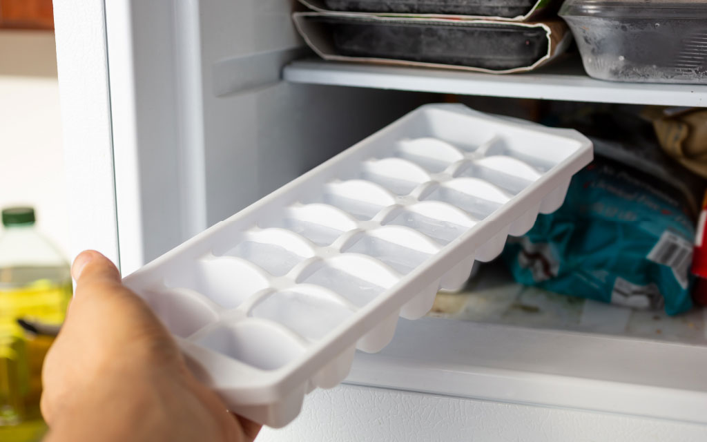 keeping ice in refrigerator